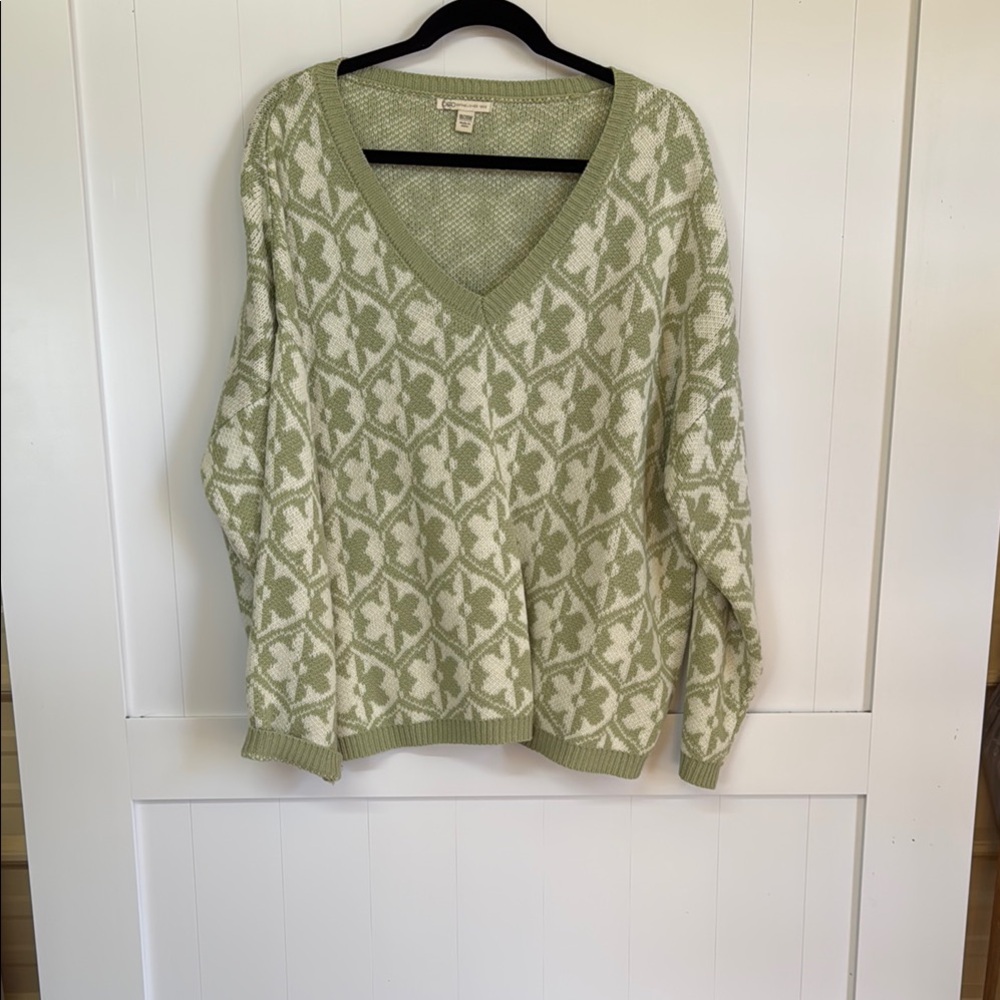 Thick warm Green V-Neck Sweater Soft